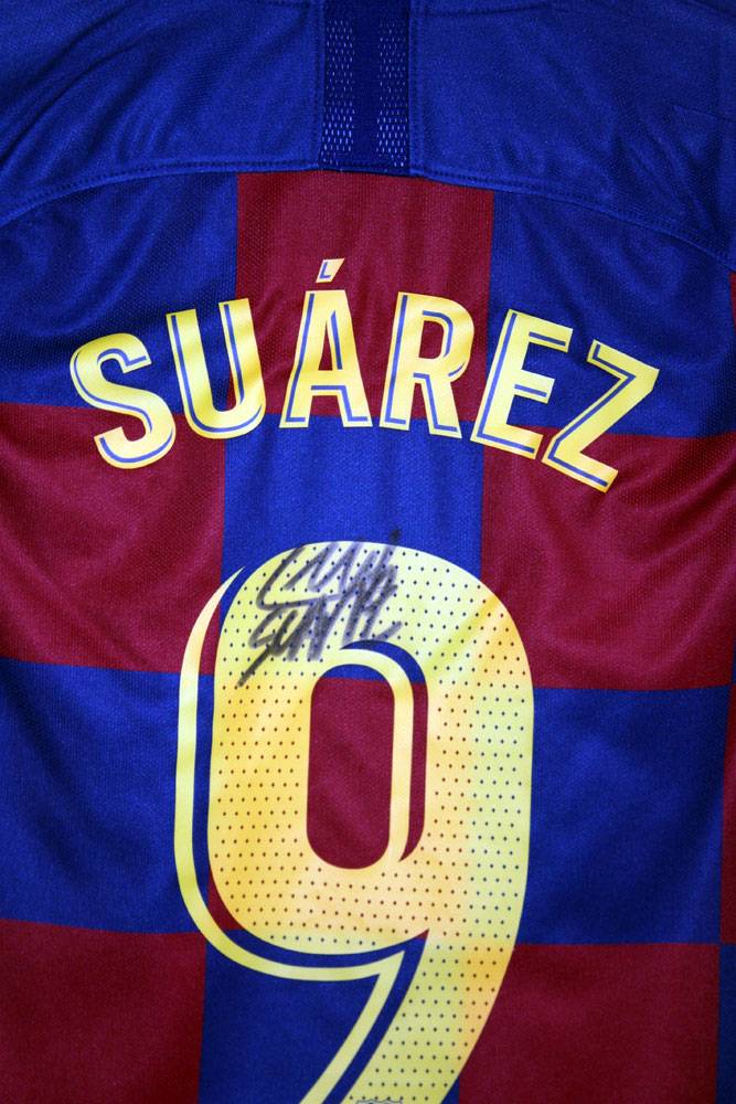 suarezbarca9auto.jpg